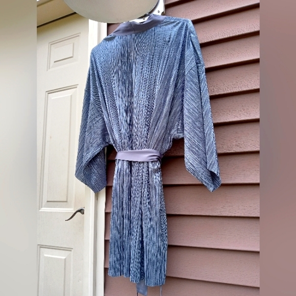 Victoria Secret Robe - Picture 3 of 5